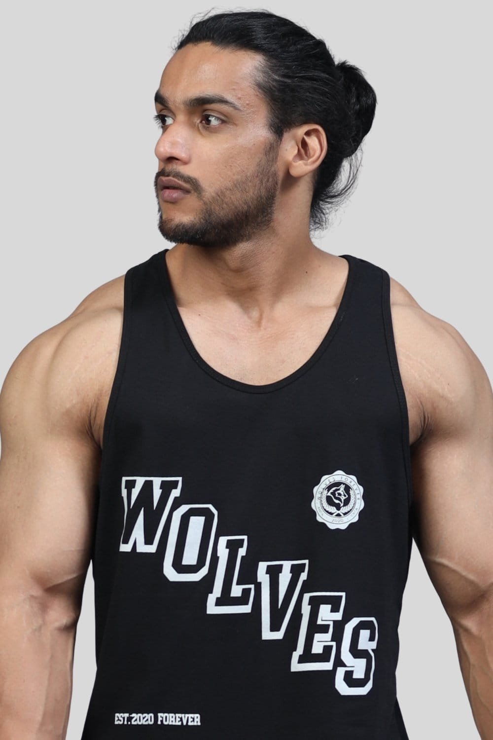 Alternative view of Wolves Command Stringer