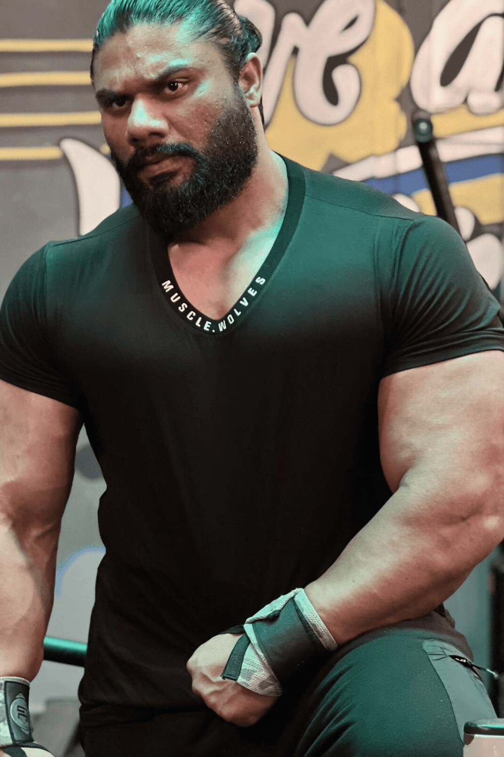 Muscle Wolves Ribbed Collar Tee